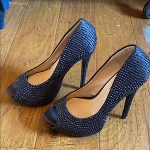Leg Avenue Pumps